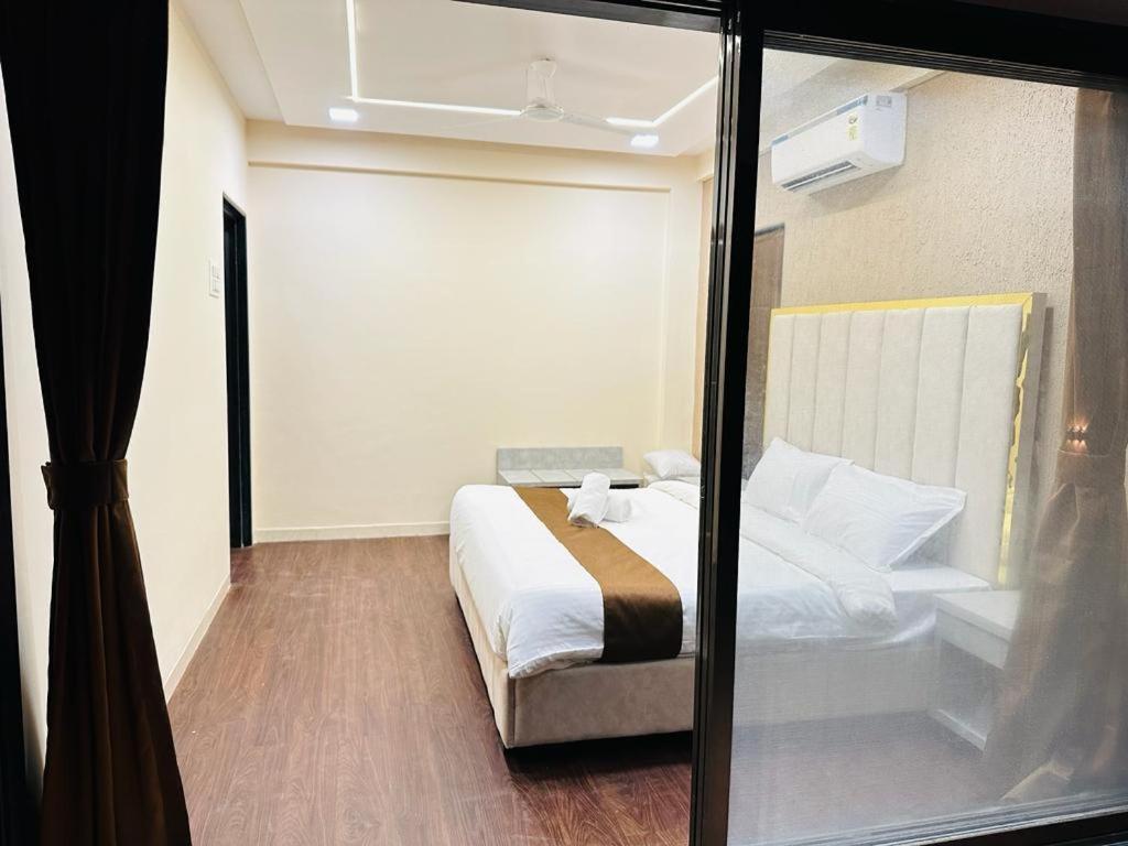 Casa Majestic Lonavala Villa Екстериор снимка